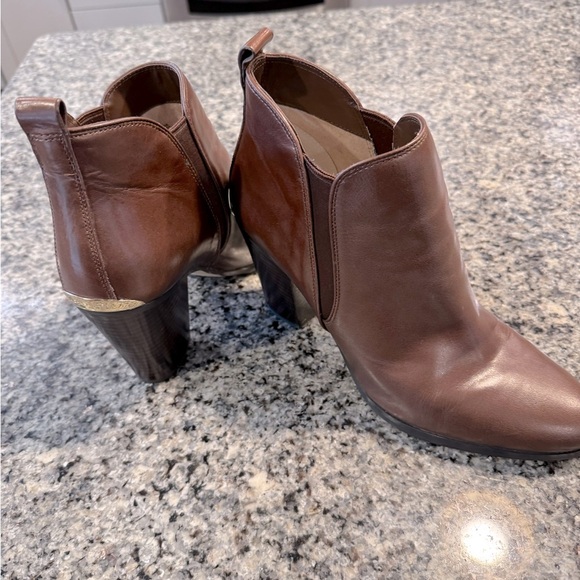Michael Kors Boots - Picture 1 of 8